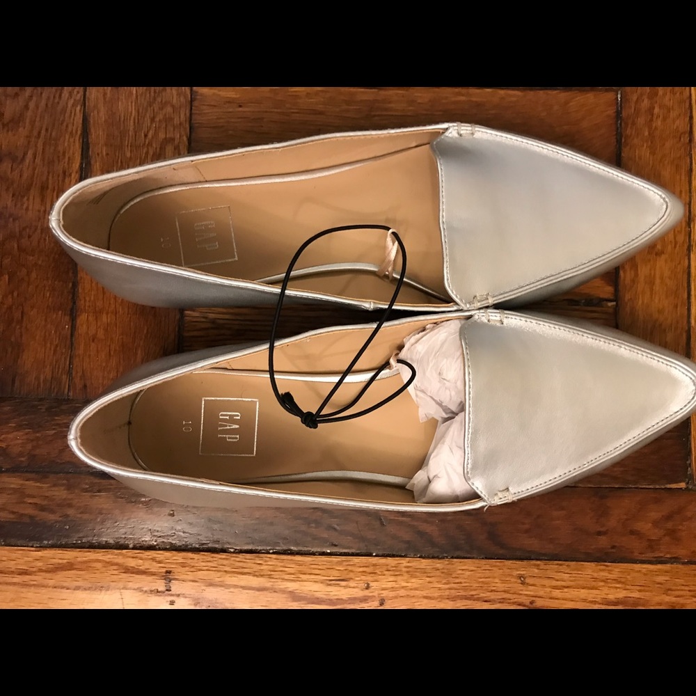 Brand new Gap flat shoes, sz 10